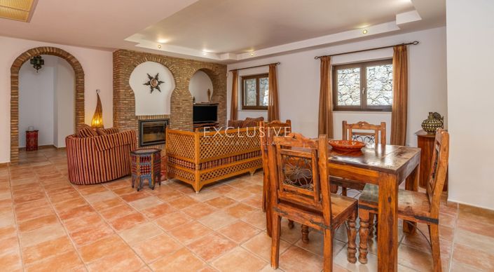 Image No.28-7 Bed Villa for sale