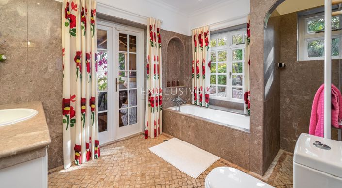 Image No.32-6 Bed Villa for sale