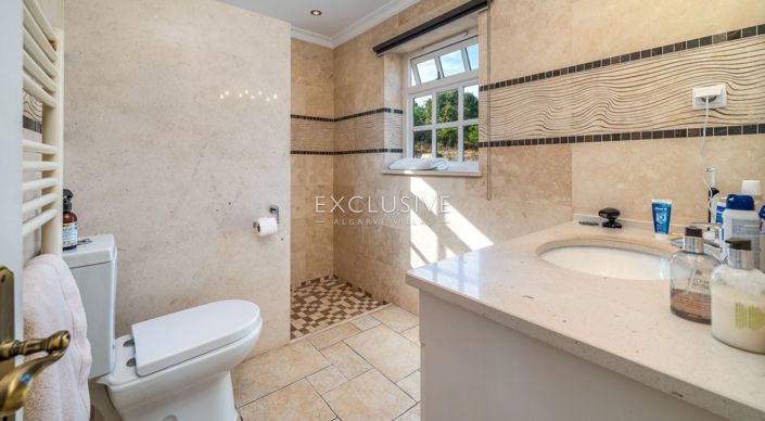 Image No.35-6 Bed Villa for sale