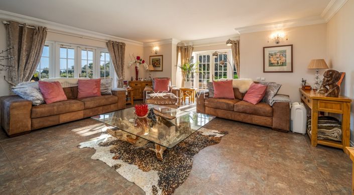 Image No.9-6 Bed Villa for sale