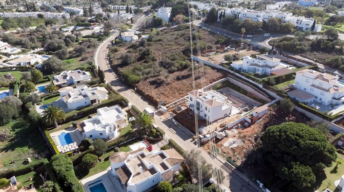 Image No.5-3 Bed Land for sale