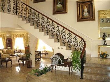9704-grand-staircasefull