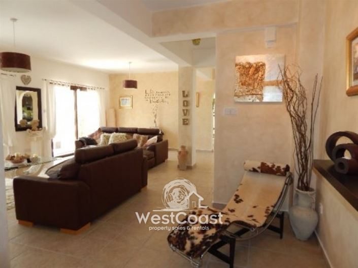 Image No.2-3 Bed Villa for sale