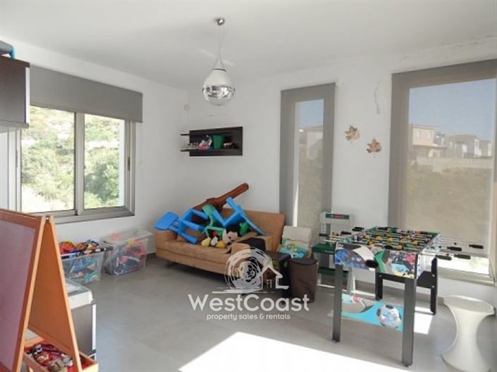 Image No.10-3 Bed Villa for sale