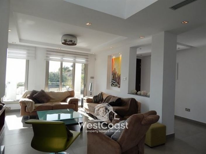 Image No.7-3 Bed Villa for sale