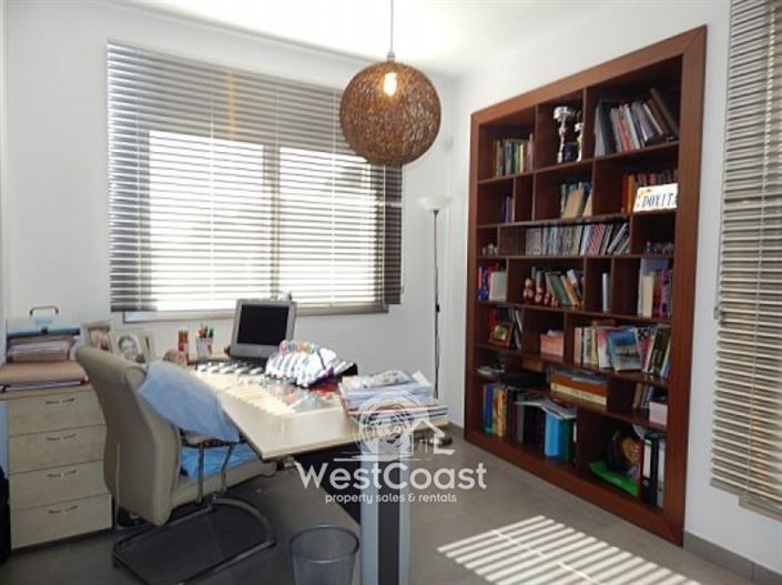 Image No.9-3 Bed Villa for sale