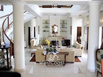 60418-4-bedroom-villa-1-bedroom-apartment-in-