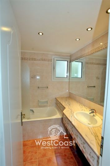 Image No.10-6 Bed Villa for sale