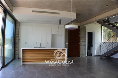 71443-detached-villa-for-sale-in-chlorakafull