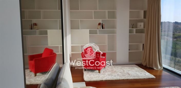 Image No.8-5 Bed Villa for sale