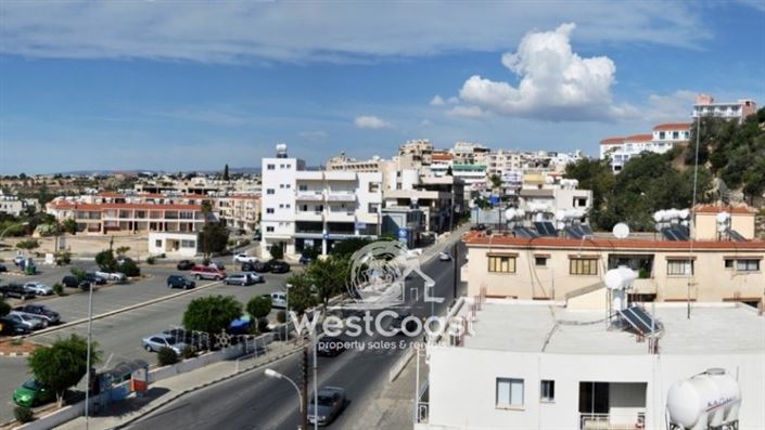 Image No.2-Commercial de 16 chambres à vendre à Paphos