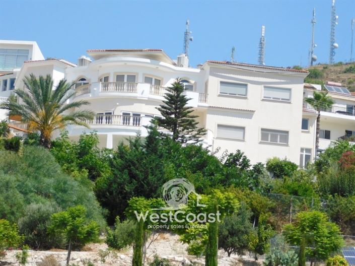 Image No.1-5 Bed Villa for sale