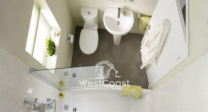 Image No.6-2 Bed Commercial for sale