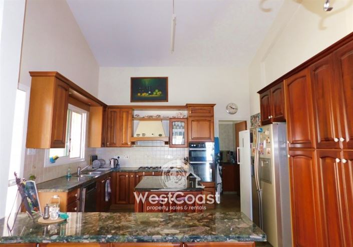 Image No.10-3 Bed Bungalow for sale