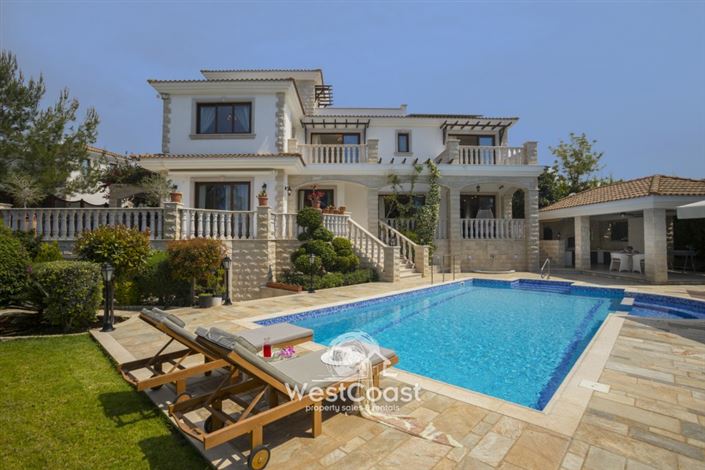 Image No.2-5 Bed Villa for sale