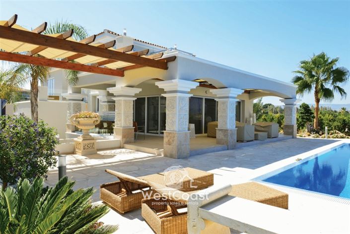 Image No.2-6 Bed Villa for sale