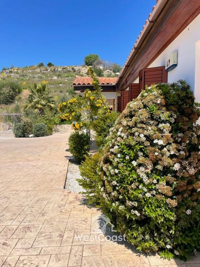 Image No.8-6 Bed Bungalow for sale