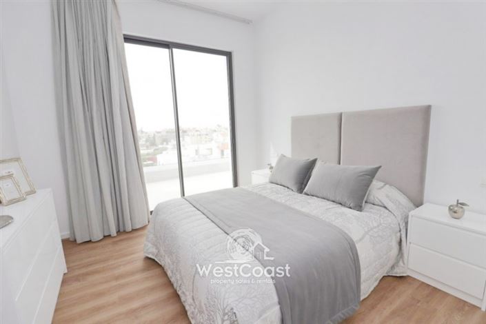 Image No.10-3 Bed Apartment for sale