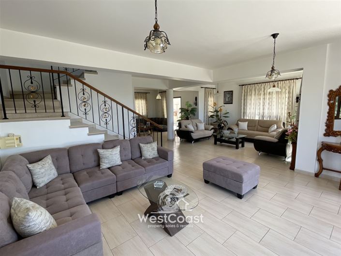 Image No.2-4 Bed Villa for sale