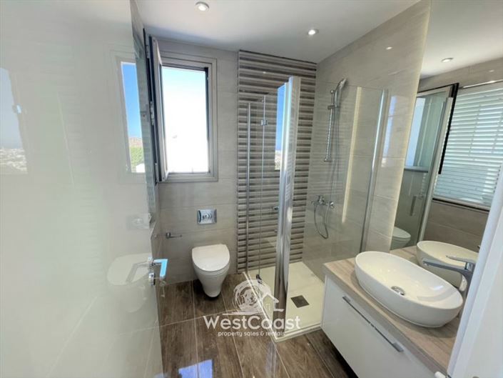 Image No.6-Villa de 5 chambres à vendre à Yeroskipou