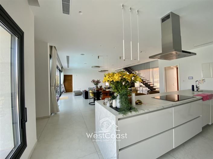 Image No.6-5 Bed Villa for sale