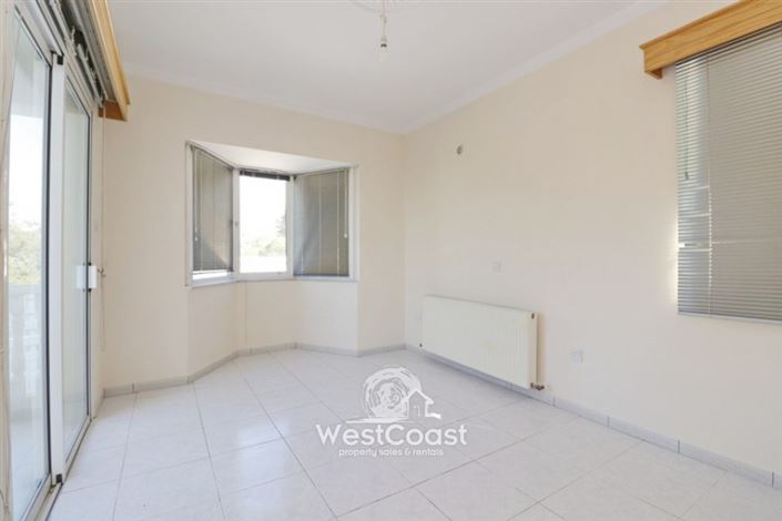 Image No.10-3 Bed Villa for sale