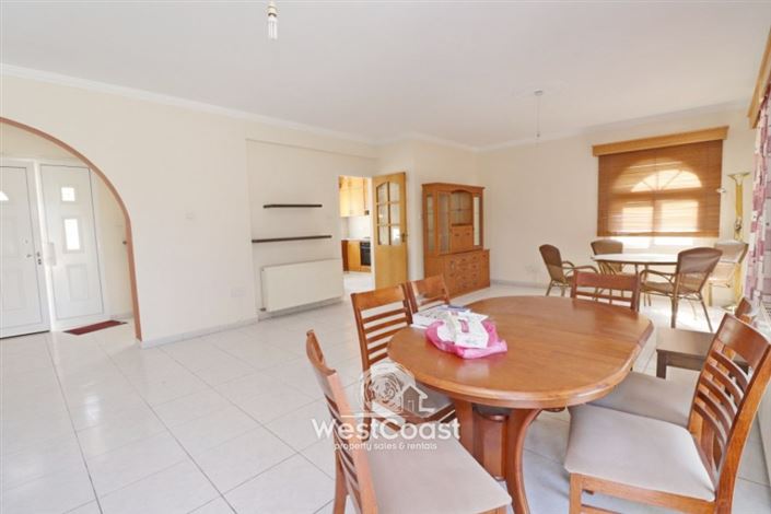 Image No.2-3 Bed Villa for sale