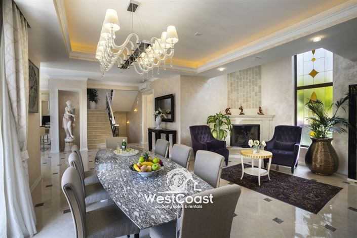 Image No.8-Villa for sale