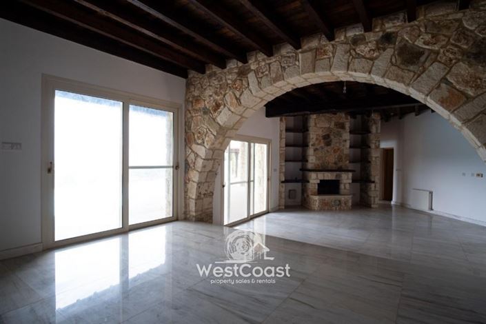 Image No.8-3 Bed Villa for sale