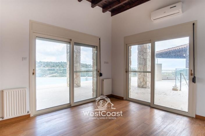 Image No.9-3 Bed Villa for sale