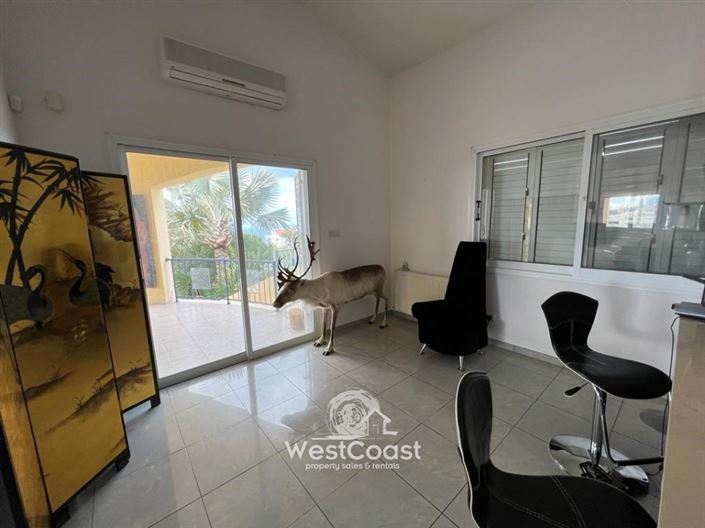 Image No.10-4 Bed Villa for sale