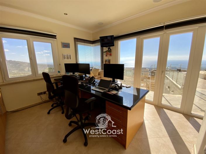 Image No.10-5 Bed Villa for sale