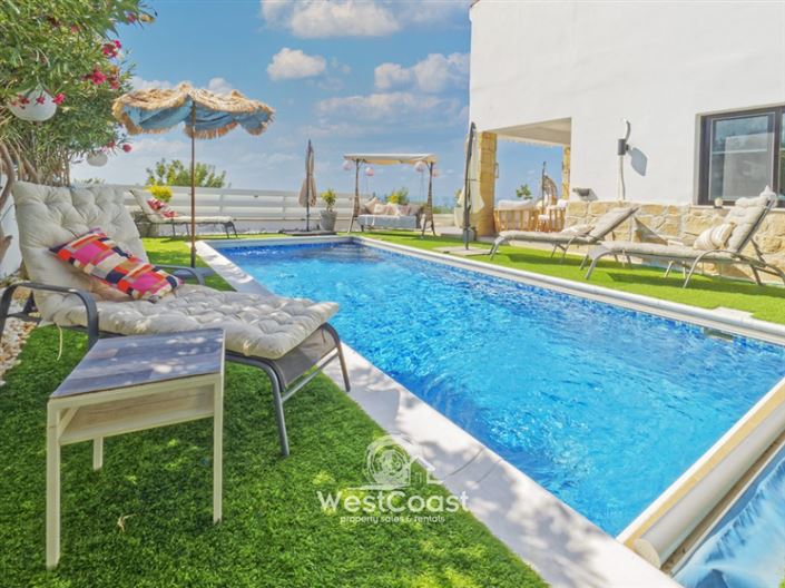 Image No.3-4 Bed Villa for sale