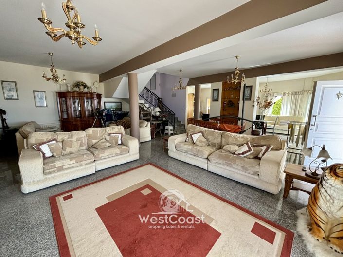 Image No.2-4 Bed Villa for sale