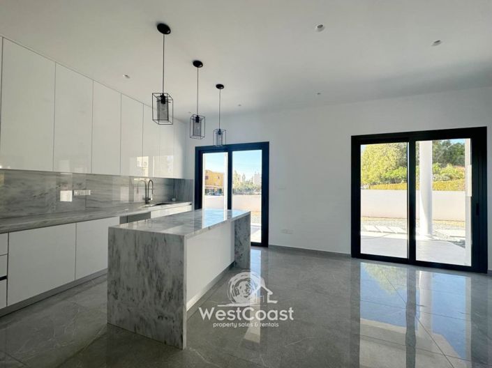 Image No.2-3 Bed Villa for sale