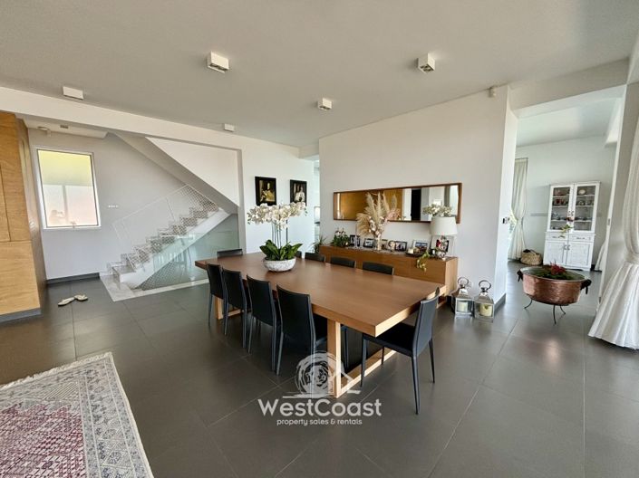 Image No.9-6 Bed Villa for sale