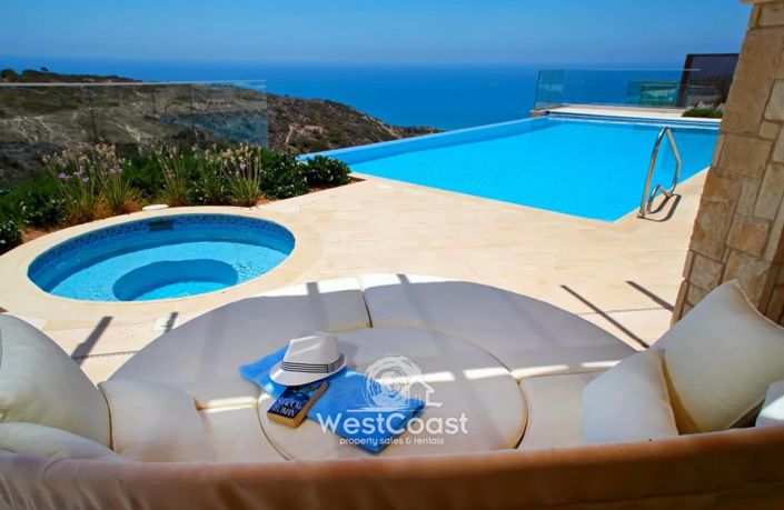 Image No.1-6 Bed Villa for sale