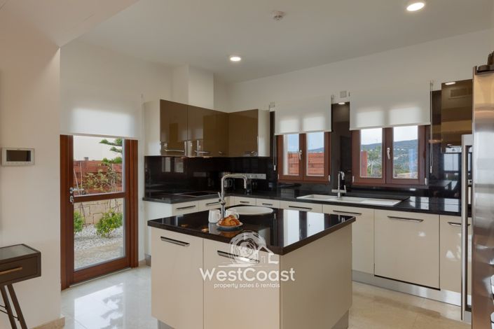 Image No.10-5 Bed Villa for sale