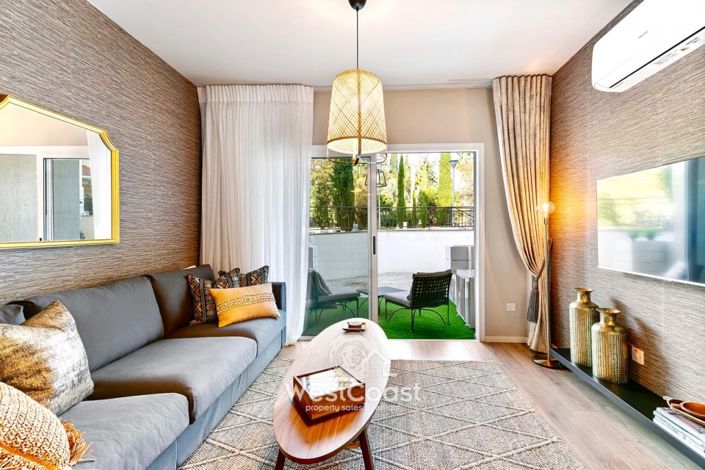 Image No.2-2 Bed Townhouse for sale