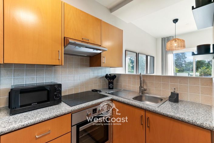 Image No.4-2 Bed Townhouse for sale