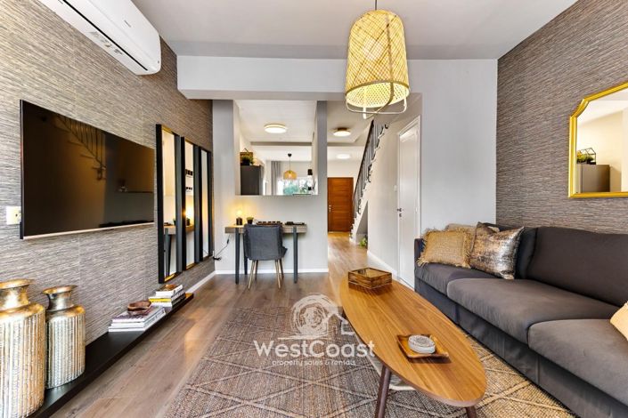 Image No.8-2 Bed Townhouse for sale