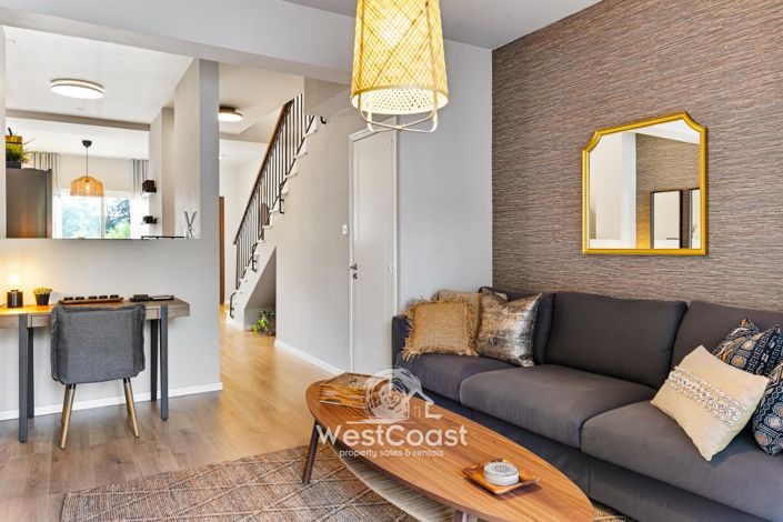 Image No.9-2 Bed Townhouse for sale