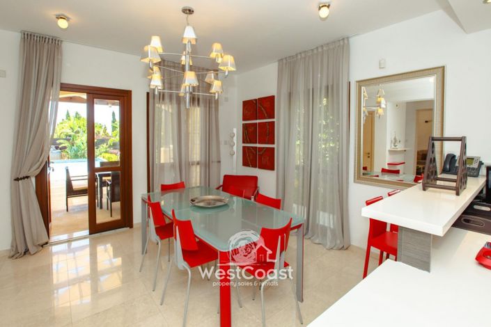 Image No.7-3 Bed Villa for sale