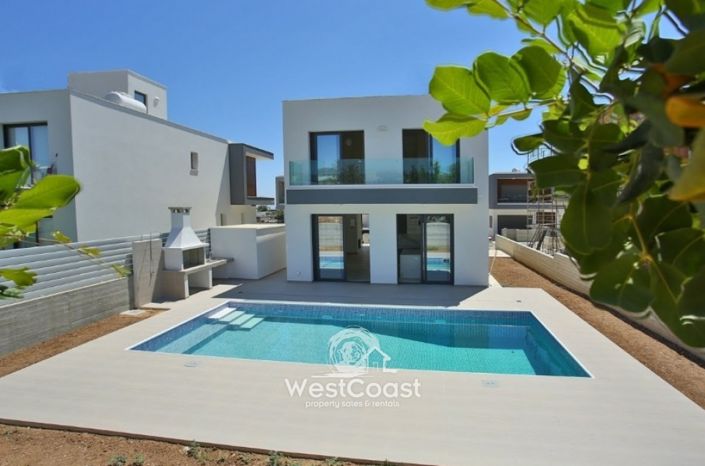 Image No.1-3 Bed Villa for sale