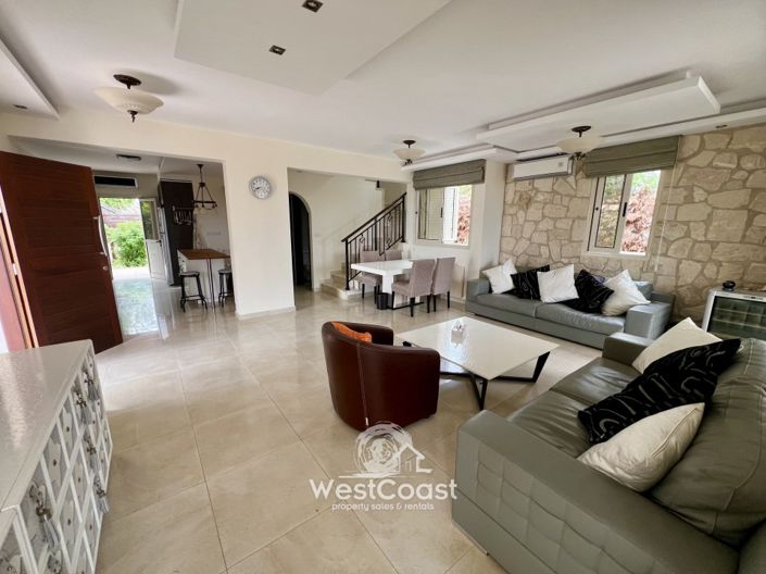 Image No.2-4 Bed Villa for sale