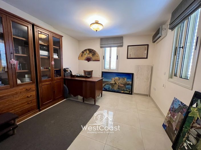 Image No.9-4 Bed Villa for sale