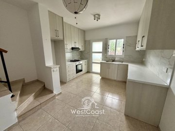 180688-town-house-for-sale-in-chlorakafull