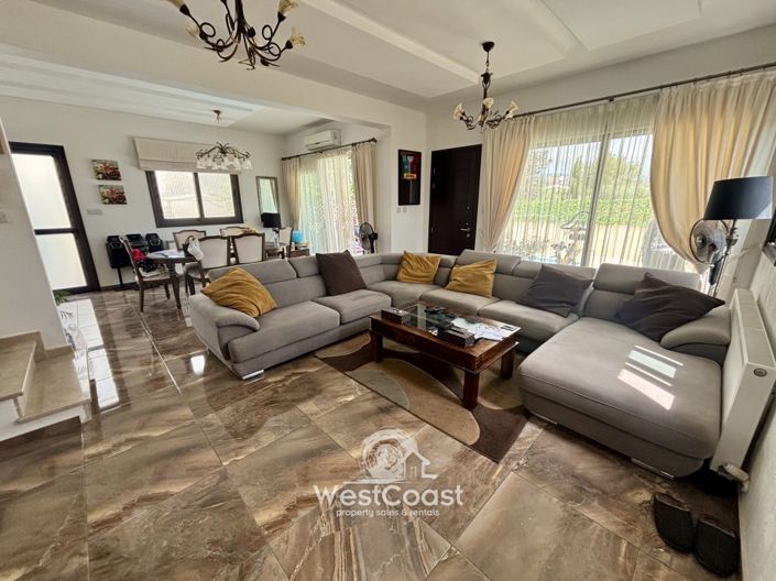 Image No.2-3 Bed Villa for sale