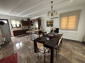 183294-detached-villa-for-sale-in-peyiafull