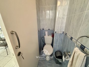 184717-town-house-for-sale-in-peyiafull